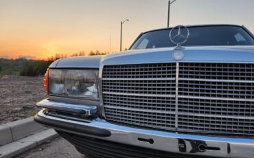 Mercedes-Benz-S-Class-1977-Sedan-13