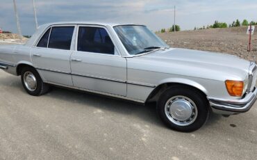 Mercedes-Benz-S-Class-1977-Sedan-8