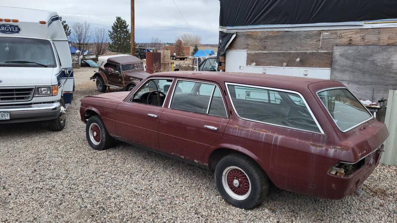 Mercedes-Benz-S-Class-1978-Wagon-1