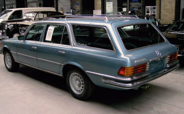 Mercedes-Benz-S-Class-1978-Wagon-13