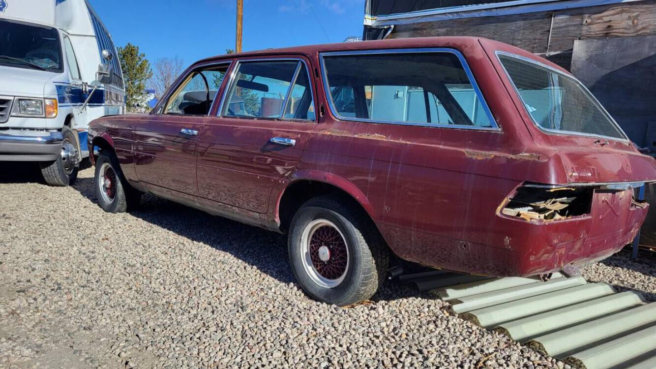 Mercedes-Benz-S-Class-1978-Wagon-14