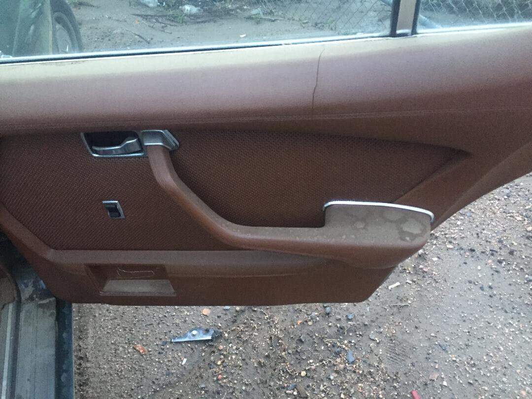 Mercedes-Benz-S-Class-1978-Wagon-19