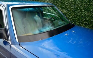 Mercedes-Benz-S-Class-1985-Sedan-12