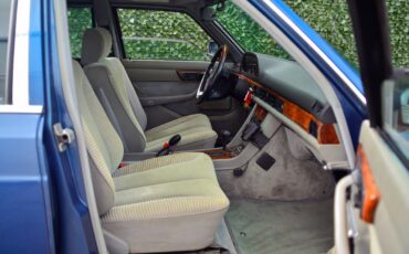 Mercedes-Benz-S-Class-1985-Sedan-13