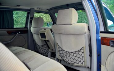 Mercedes-Benz-S-Class-1985-Sedan-19