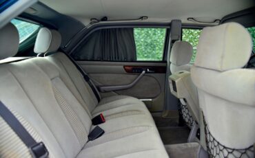 Mercedes-Benz-S-Class-1985-Sedan-21