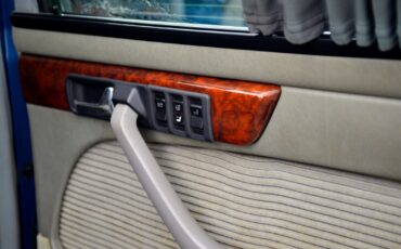 Mercedes-Benz-S-Class-1985-Sedan-22