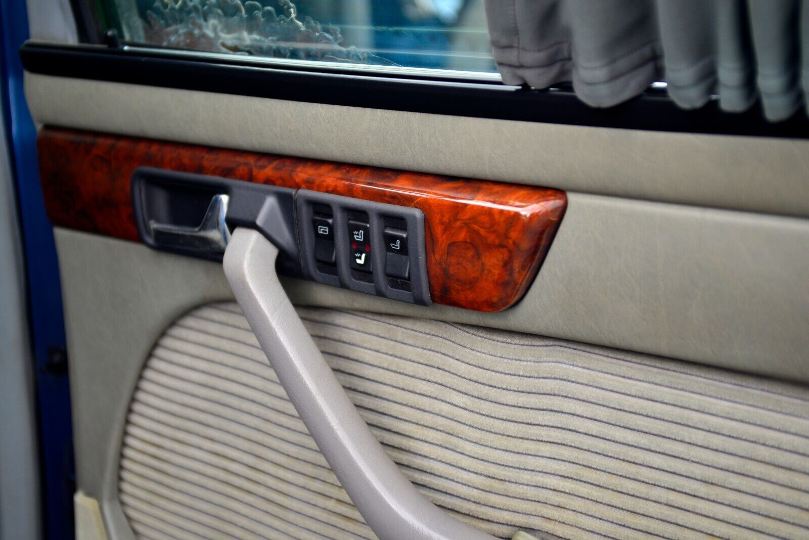Mercedes-Benz-S-Class-1985-Sedan-22