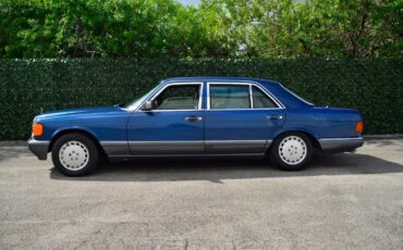 Mercedes-Benz-S-Class-1985-Sedan-31