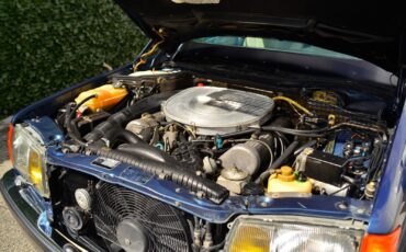 Mercedes-Benz-S-Class-1985-Sedan-37
