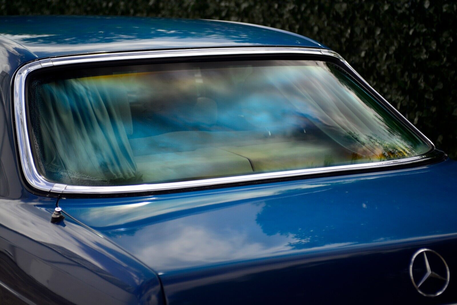 Mercedes-Benz-S-Class-1985-Sedan-38