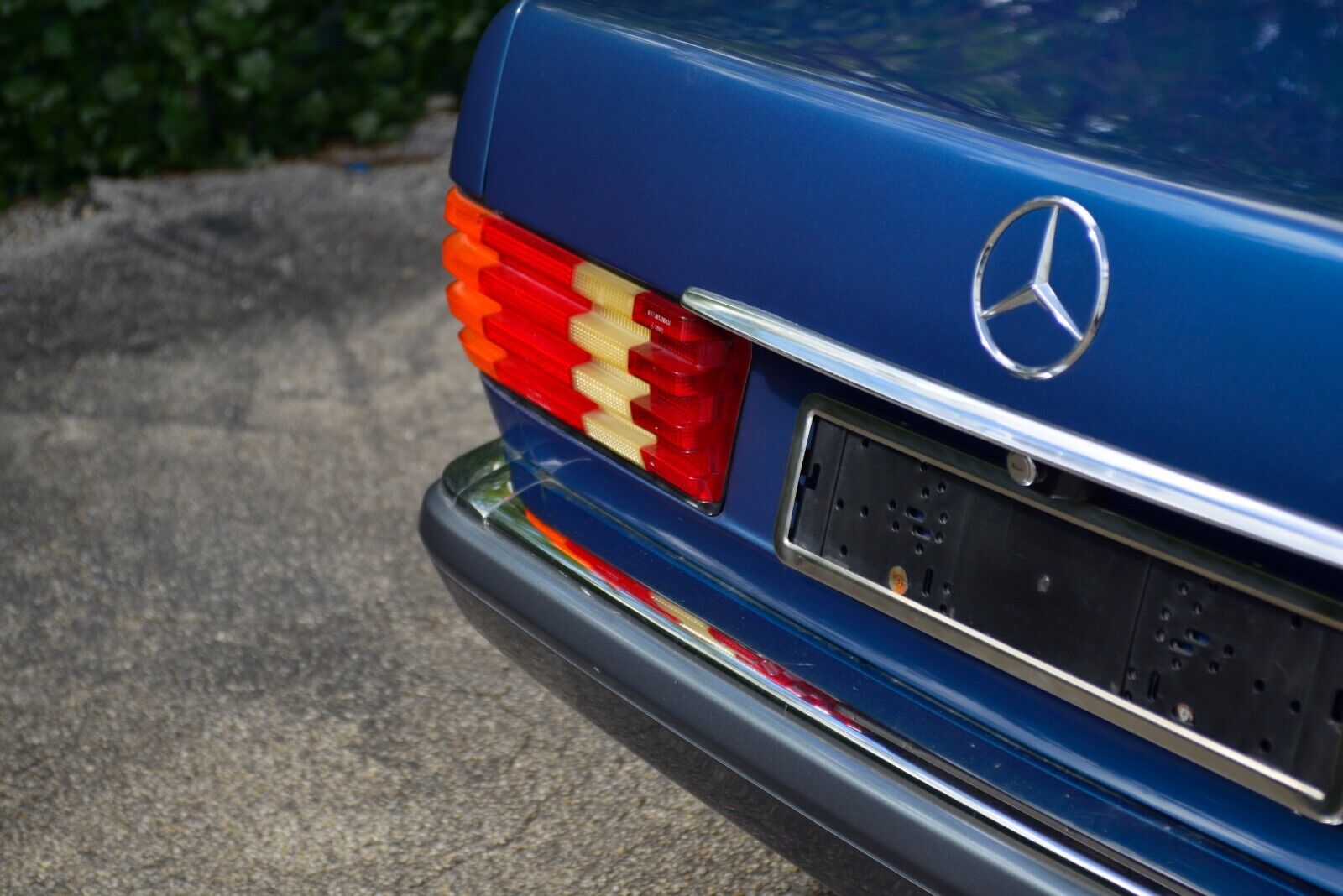 Mercedes-Benz-S-Class-1985-Sedan-5