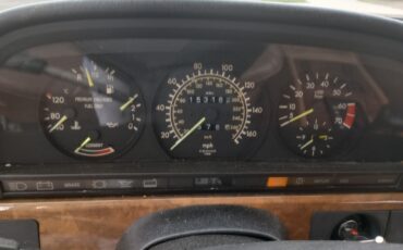 Mercedes-Benz-S-Class-1987-Sedan-14