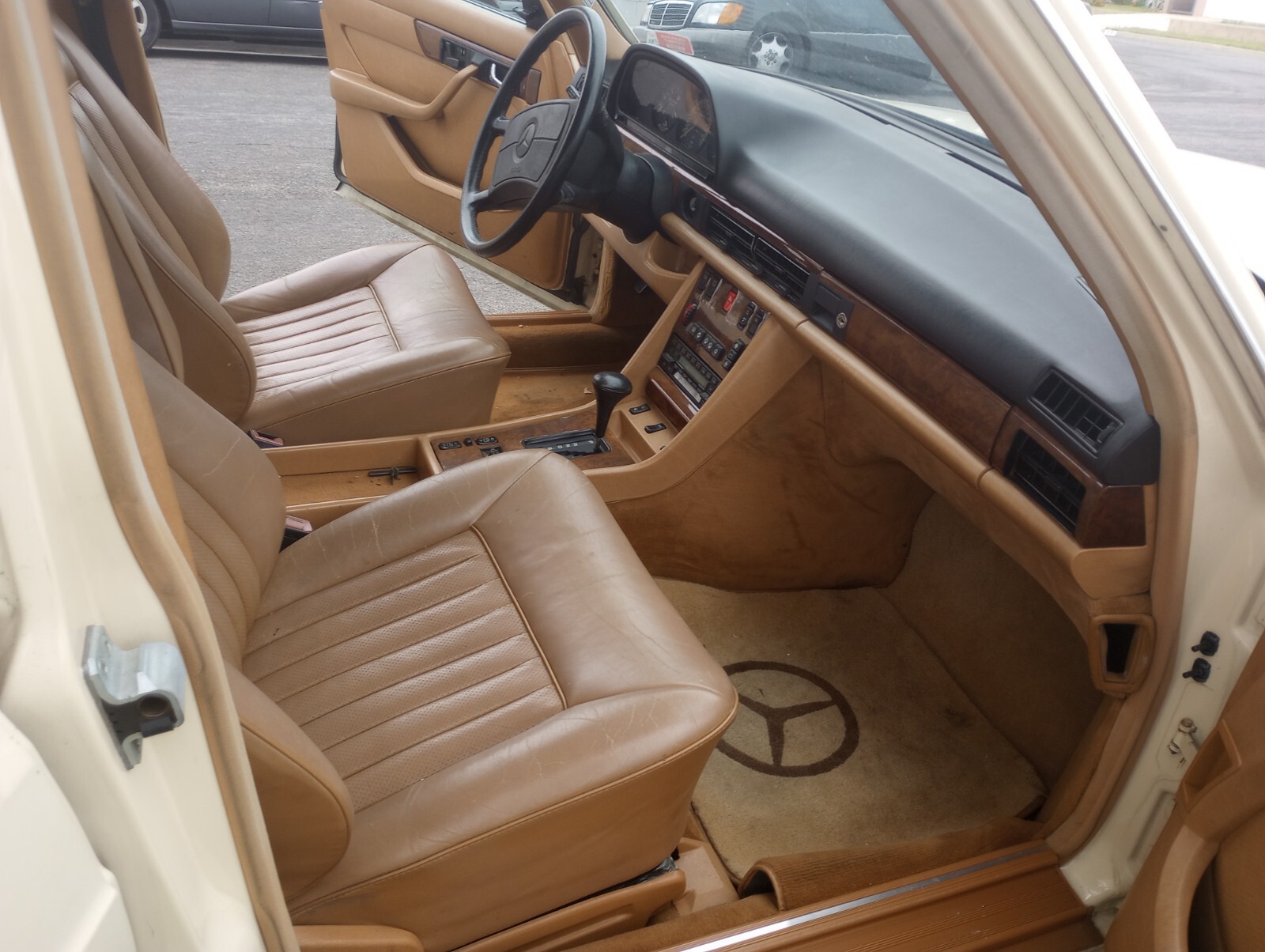 Mercedes-Benz-S-Class-1987-Sedan-18