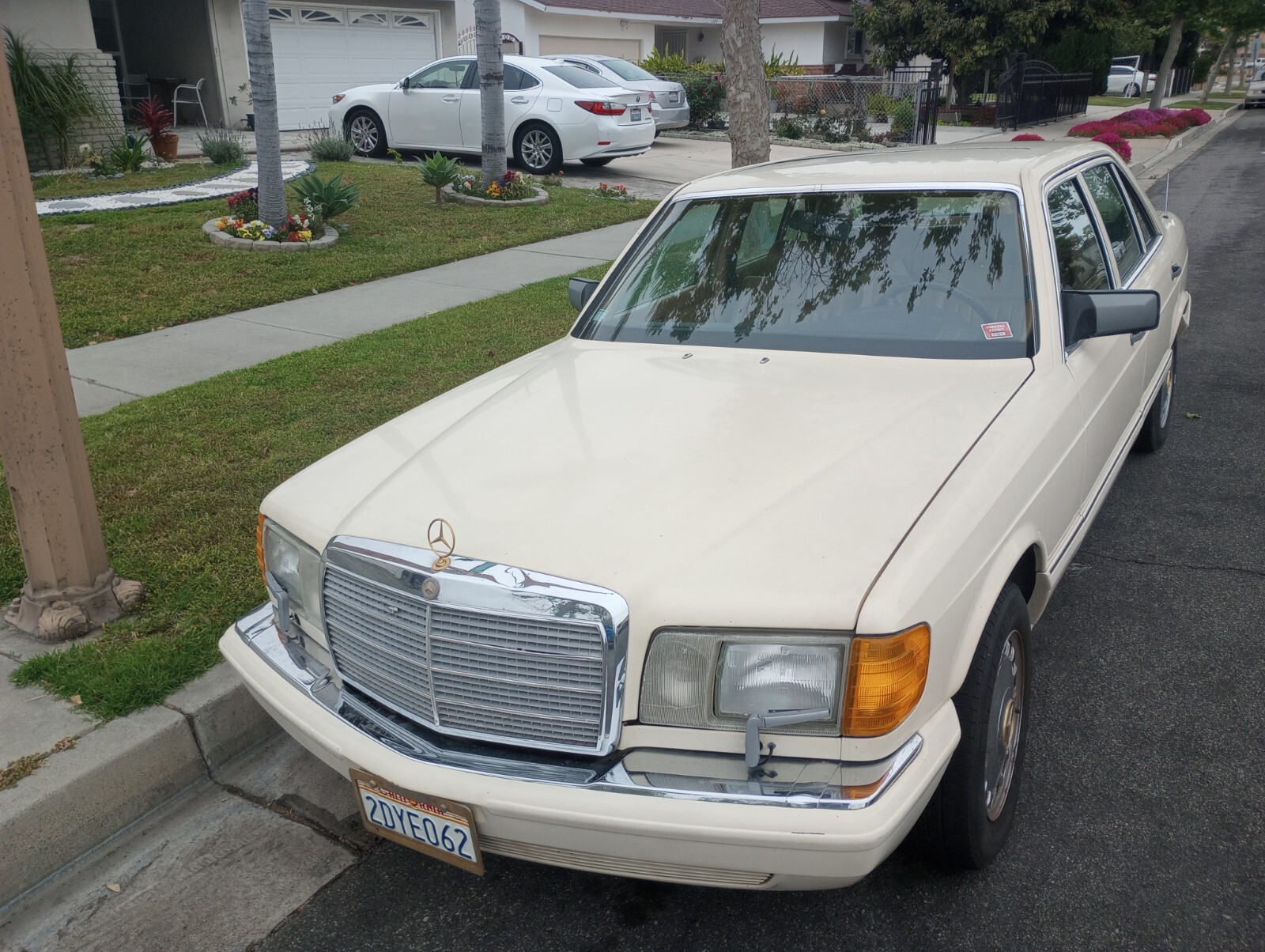 Mercedes-Benz-S-Class-1987-Sedan-8