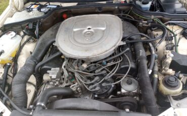 Mercedes-Benz-S-Class-1987-Sedan-9