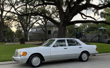Mercedes-Benz-S-Class-1991-Sedan-1