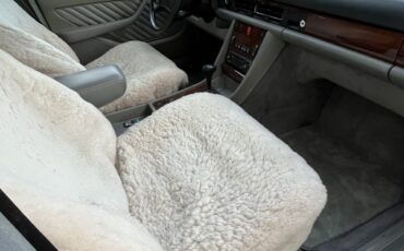 Mercedes-Benz-S-Class-1991-Sedan-6