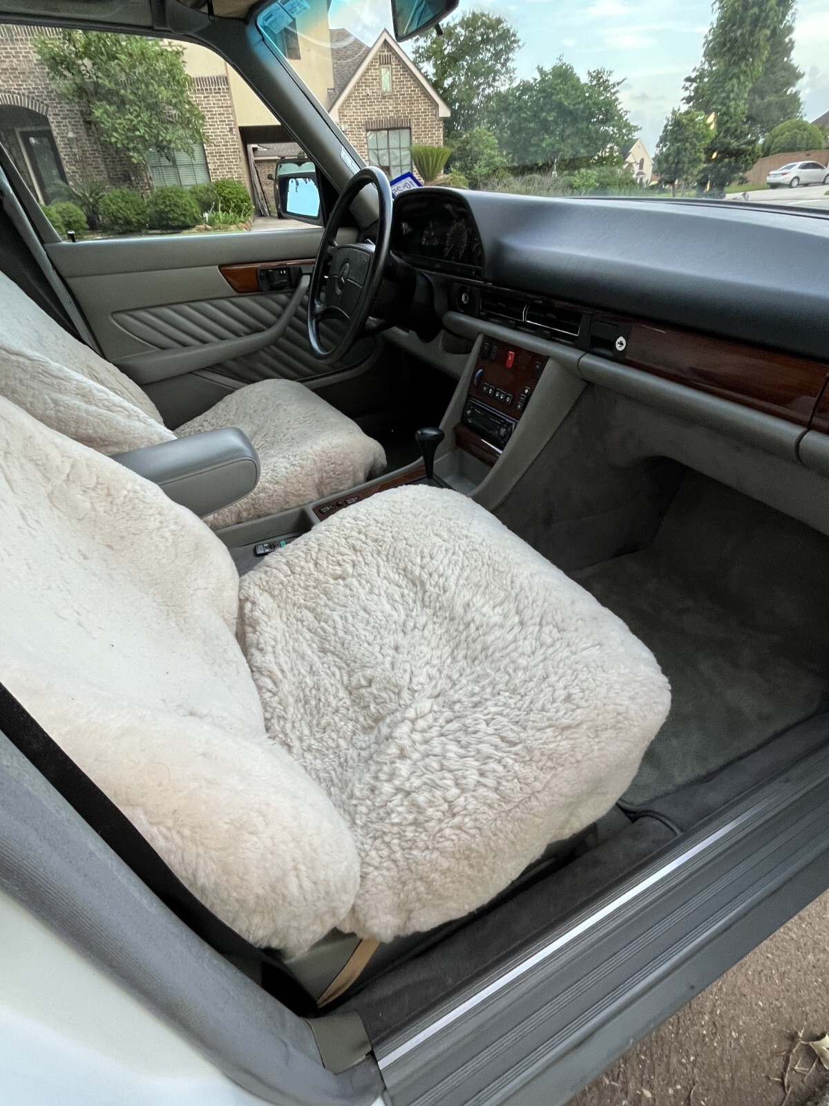 Mercedes-Benz-S-Class-1991-Sedan-6