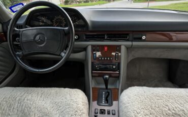 Mercedes-Benz-S-Class-1991-Sedan-8