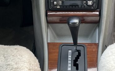 Mercedes-Benz-S-Class-1991-Sedan-9