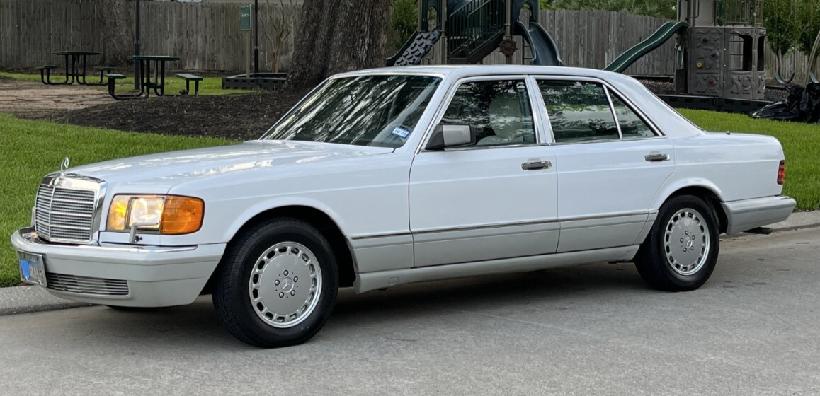 Mercedes-Benz-S-Class-1991-Sedan