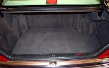 Mercedes-Benz-S-Class-1993-Sedan-13