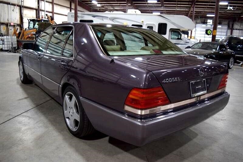 Mercedes-Benz-S-Class-1993-Sedan-2