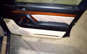 Mercedes-Benz-S-Class-1993-Sedan-20
