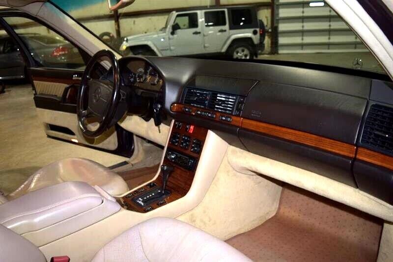 Mercedes-Benz-S-Class-1993-Sedan-21