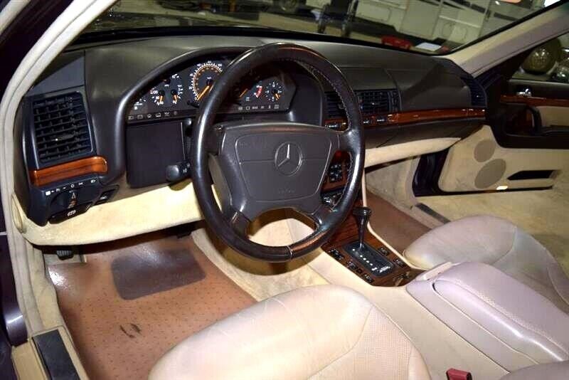 Mercedes-Benz-S-Class-1993-Sedan-24
