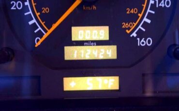 Mercedes-Benz-S-Class-1993-Sedan-25