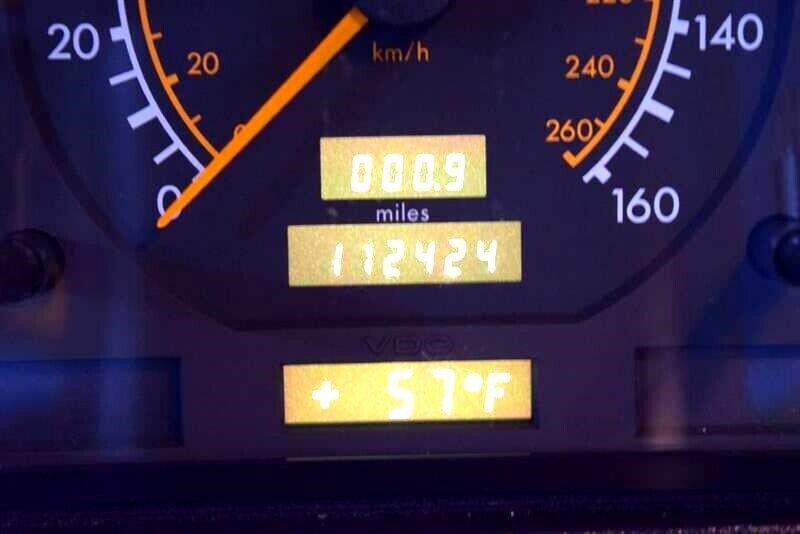 Mercedes-Benz-S-Class-1993-Sedan-25