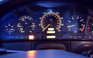 Mercedes-Benz-S-Class-1993-Sedan-26