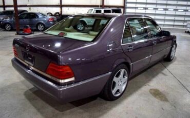 Mercedes-Benz-S-Class-1993-Sedan-4
