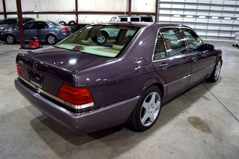 Mercedes-Benz-S-Class-1993-Sedan-4