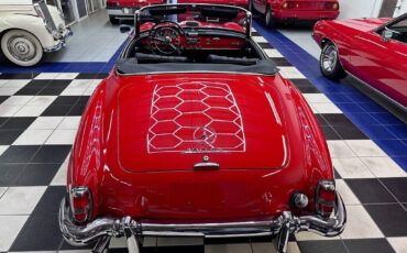 Mercedes-Benz-SL-Class-1961-19