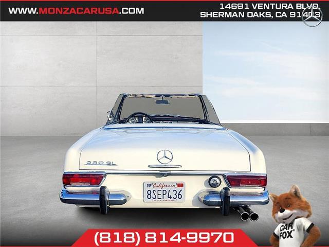 Mercedes-Benz-SL-Class-1965-Convertible-10