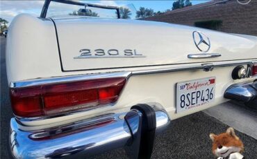 Mercedes-Benz-SL-Class-1965-Convertible-14