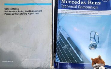 Mercedes-Benz-SL-Class-1965-Convertible-24