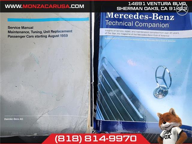Mercedes-Benz-SL-Class-1965-Convertible-24