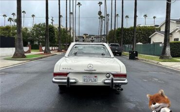 Mercedes-Benz-SL-Class-1965-Convertible-30