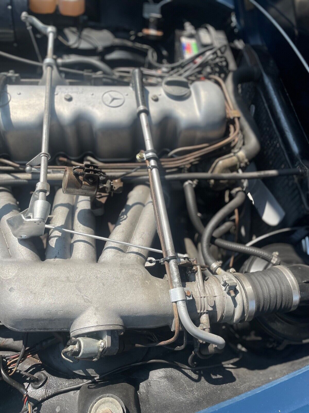 Mercedes-Benz-SL-Class-1966-Convertible-13