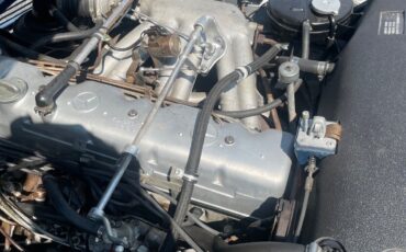 Mercedes-Benz-SL-Class-1966-Convertible-15
