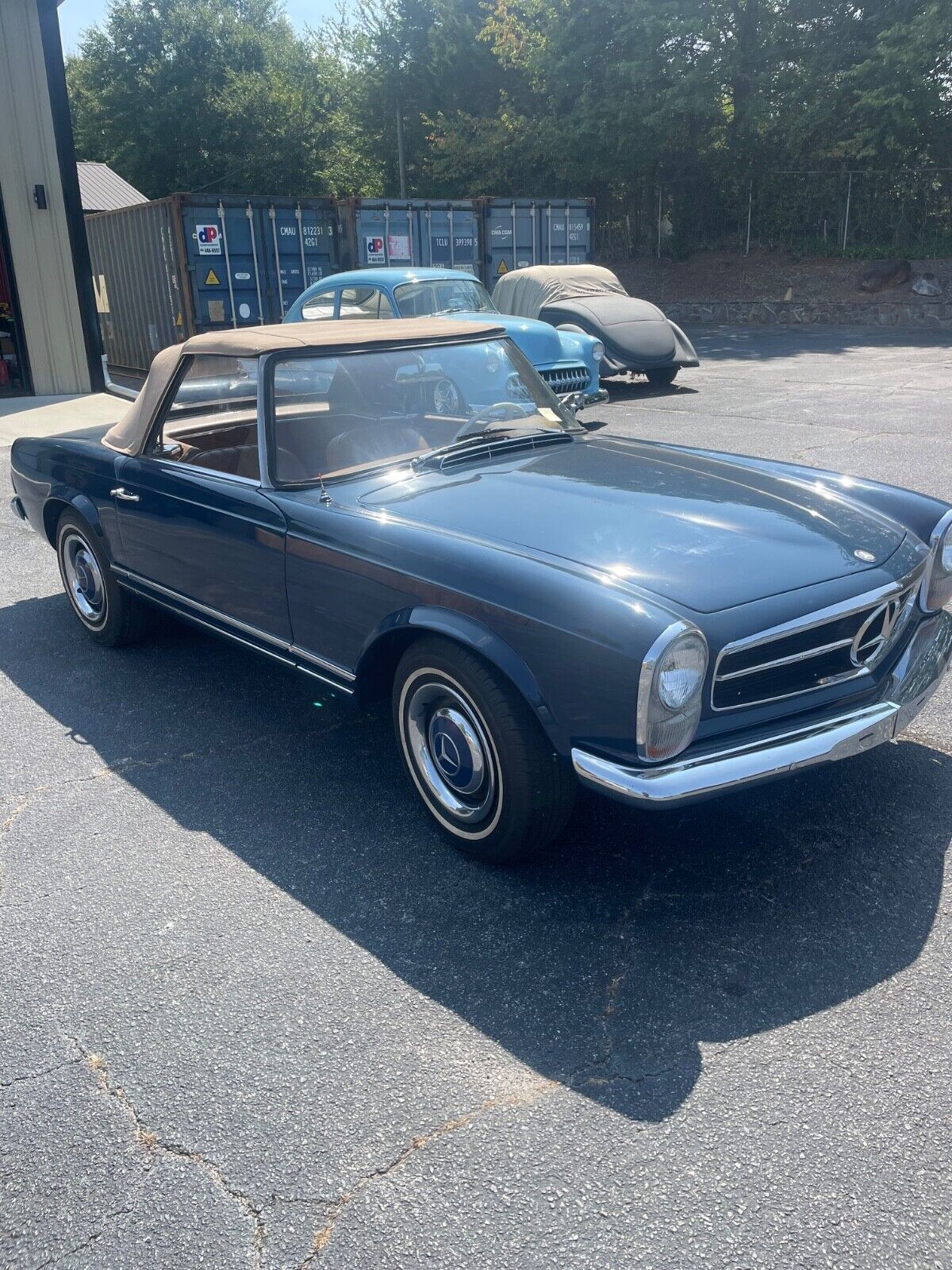Mercedes-Benz-SL-Class-1966-Convertible-2