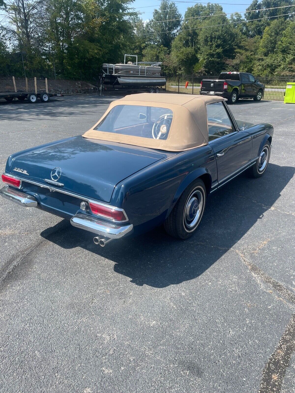 Mercedes-Benz-SL-Class-1966-Convertible-4