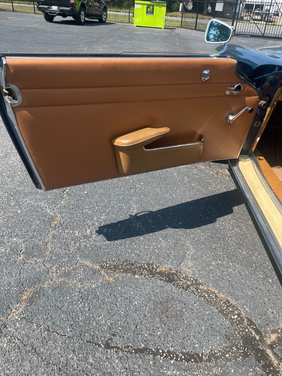 Mercedes-Benz-SL-Class-1966-Convertible-7
