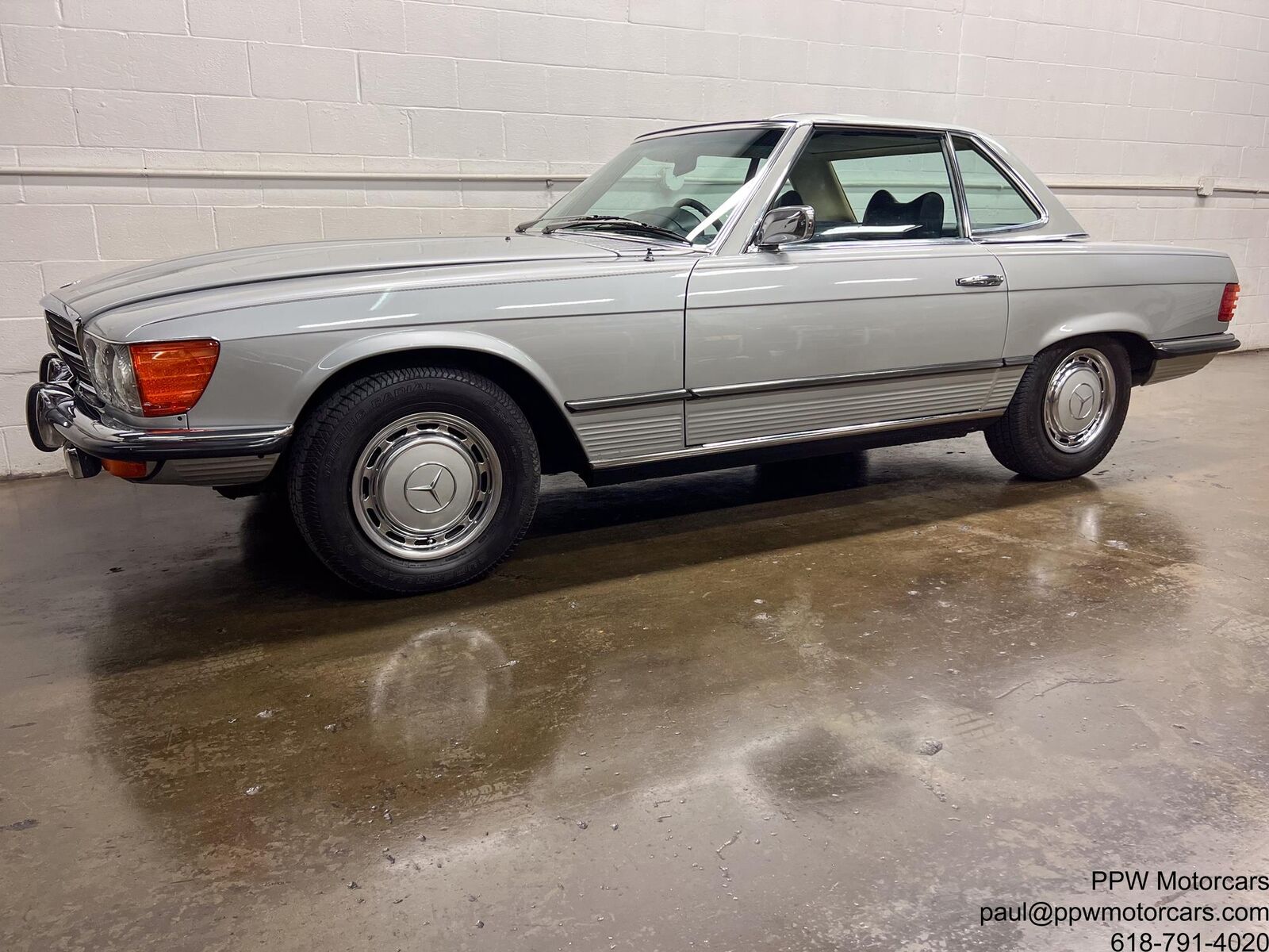 Mercedes-Benz-SL-Class-1972-Convertible-13