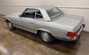 Mercedes-Benz-SL-Class-1972-Convertible-17