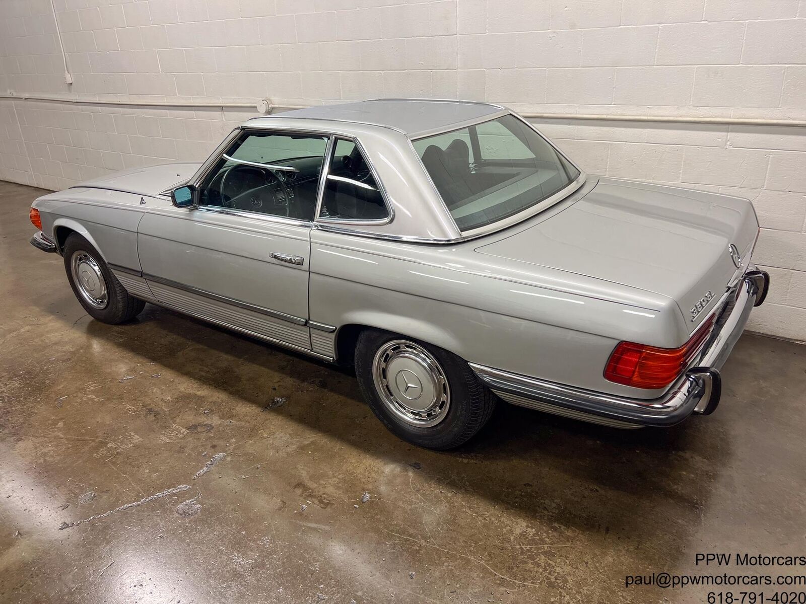 Mercedes-Benz-SL-Class-1972-Convertible-17